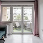 Rentplanet - Teczowa Lägenhet
